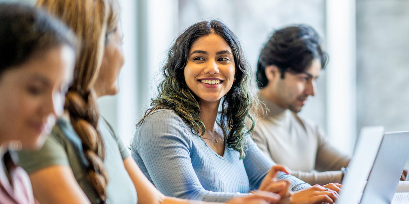 aum_microsite_undergrad_hero_110425